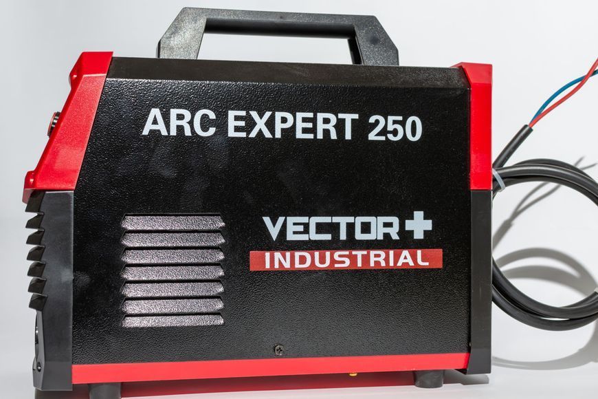 Aparat de sudură-invertor ARC EXPERT MMA250T VECTOR+ MMA250T